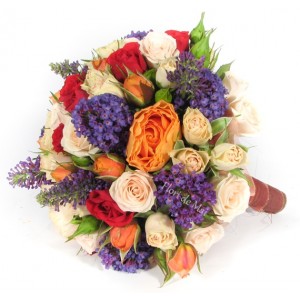 Buchet din minirose si veronica