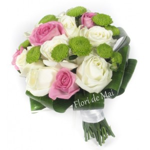Buchet din trandafiri albi- roz si santini verde