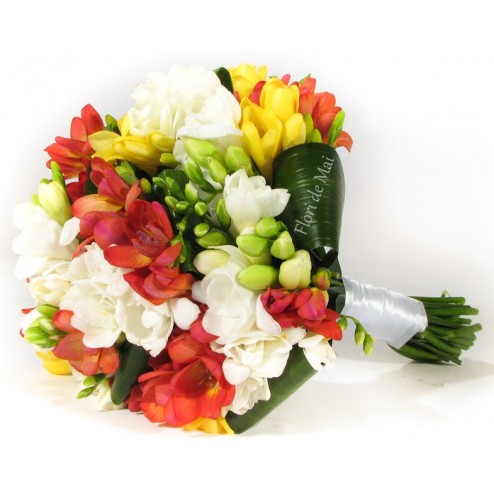 Buchet din frezii multicolore