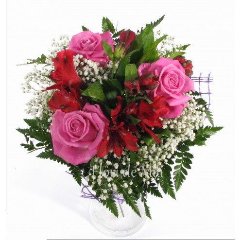 Buchet trandafiri si altroemerii