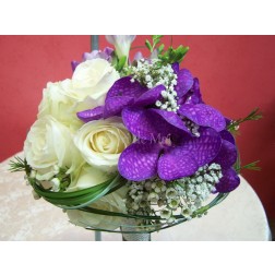 Buchet trandafiri si vanda