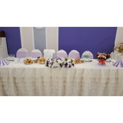 Aranjament pentru masa mirilor