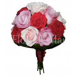 Buchet din trandafiri colorati
