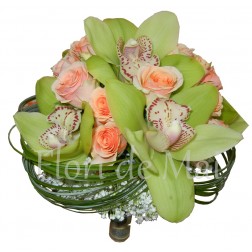 Buchet din orhidee si minirose