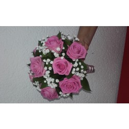 Buchet cu trandafir gypsophila si verdeata 