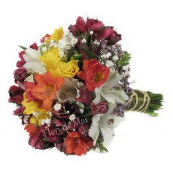 Buchet din alstroemerii si frezii