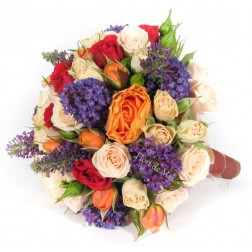 Buchet din minirose si veronica