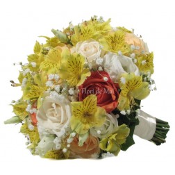 Buchet din trandafiri, eustoma, alstroemerii