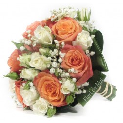 Buchet din trandafiri portocalii si minirose albe