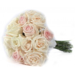 buchet din trandafiri crem si roz