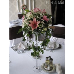 Aranjament sala cu crin, gerbera, eustoma